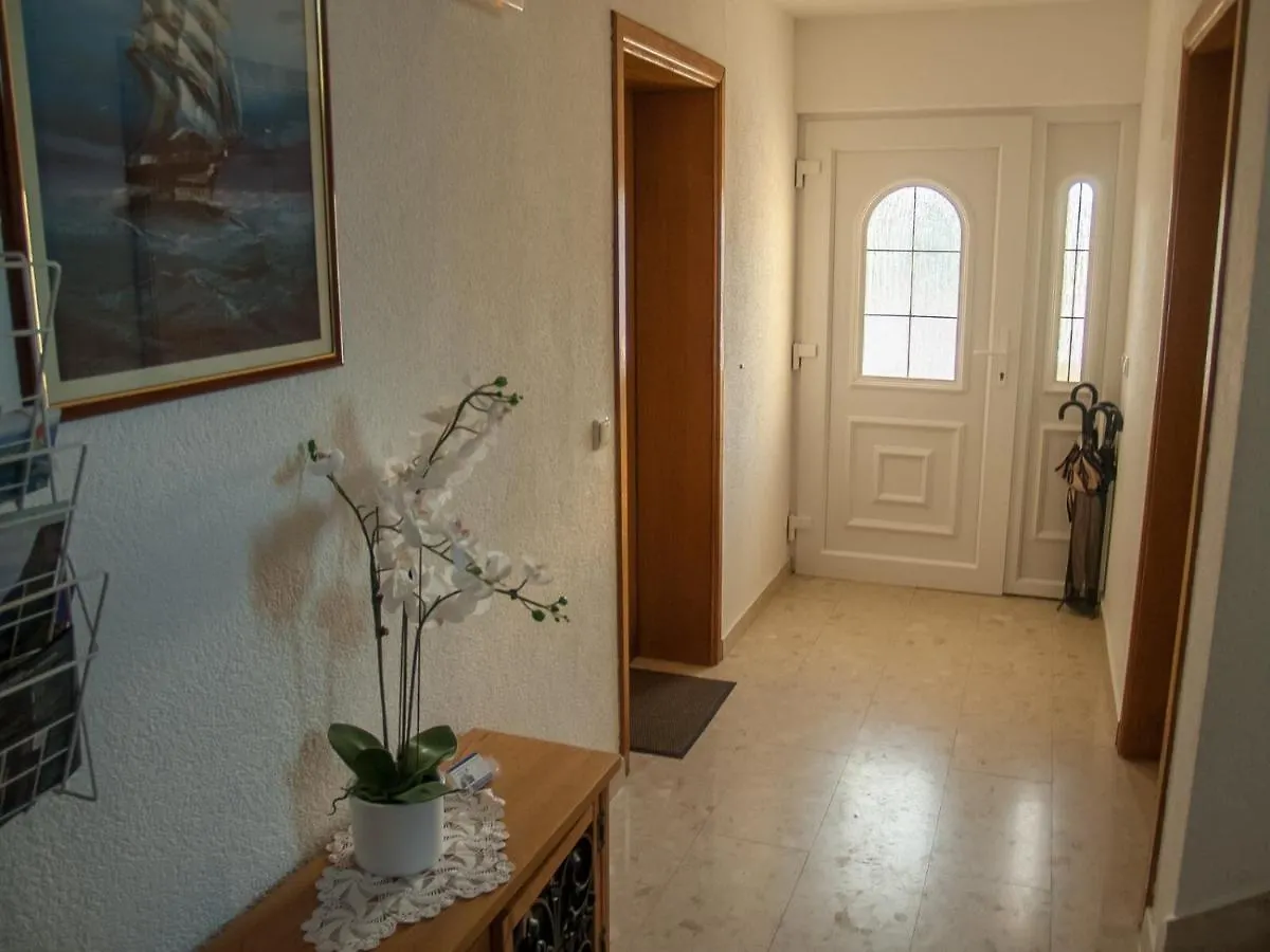 Apartment In Sukosan With Seaview, Terrace, Air Condition, Wifi 0*,